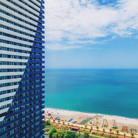 バトゥーミ Sea View Orbi Cityアパートホテル エクステリア 写真