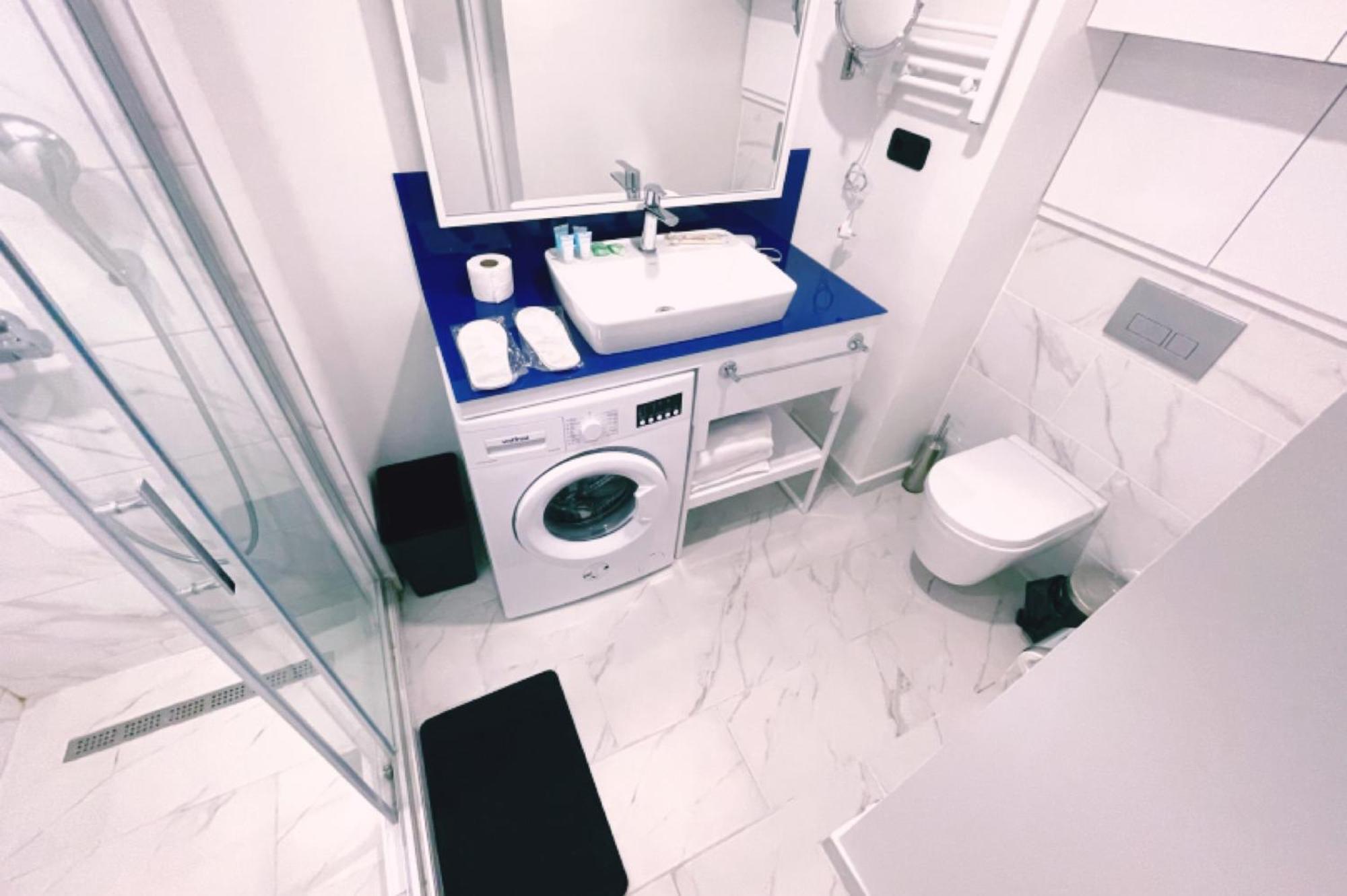 バトゥーミ Sea View Orbi Cityアパートホテル エクステリア 写真