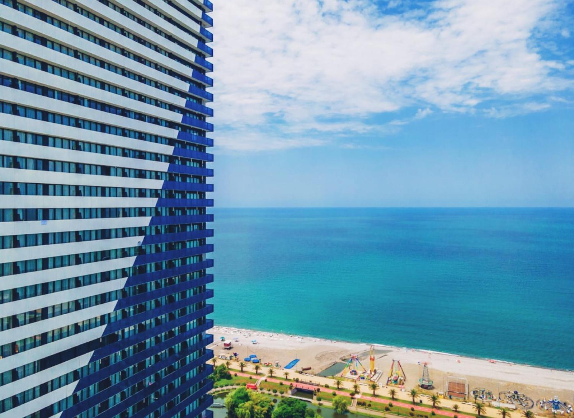 バトゥーミ Sea View Orbi Cityアパートホテル エクステリア 写真